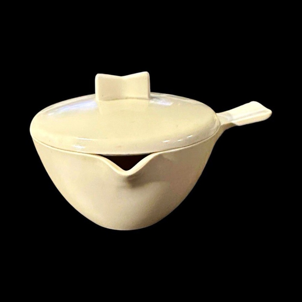 Vintage Mar-Crest Melmac Covered Creamer Ivory MCM Melamine Chicago USA